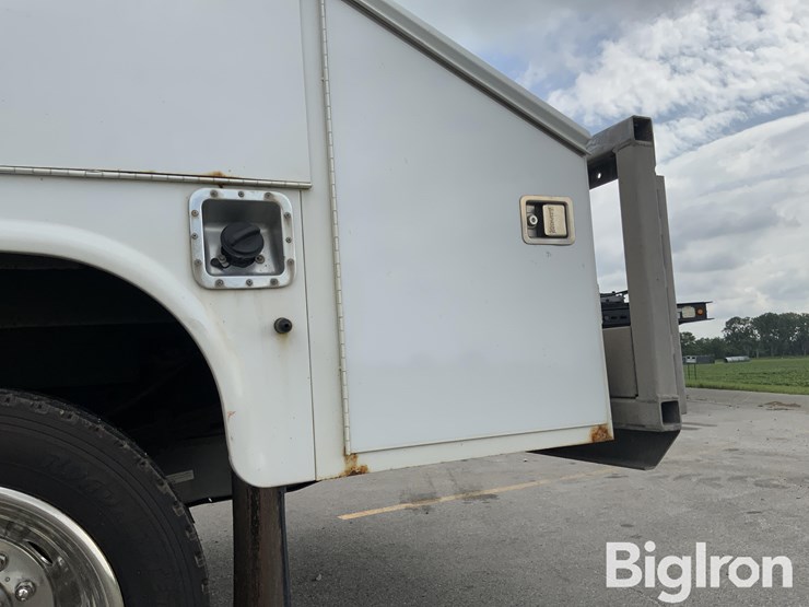 2016-ford-f550-xl-image-16