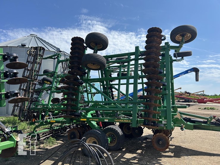 2022-great-plains-ht1100-30-image-44