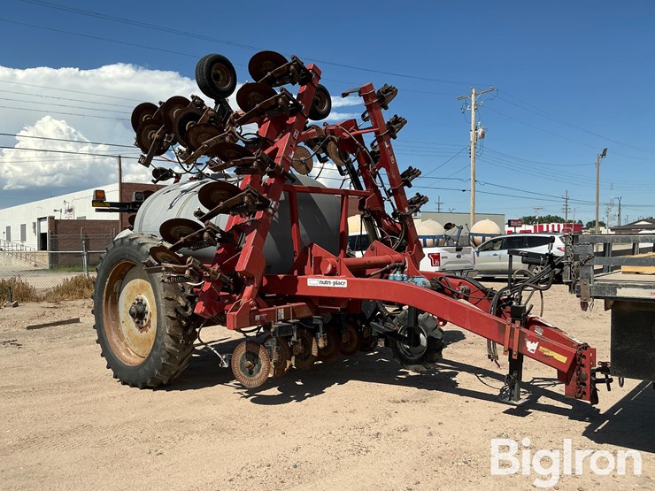 case-ih-2800-image-1