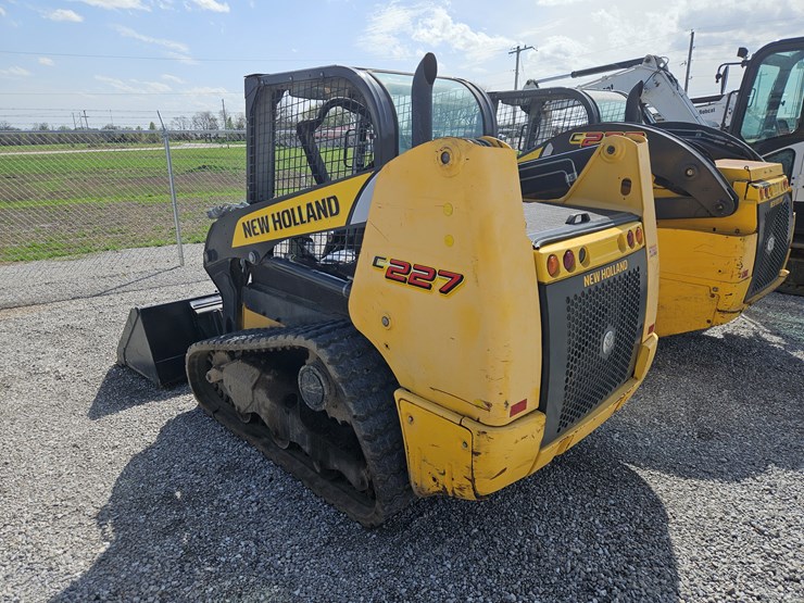 2019-new-holland-c227-image-17