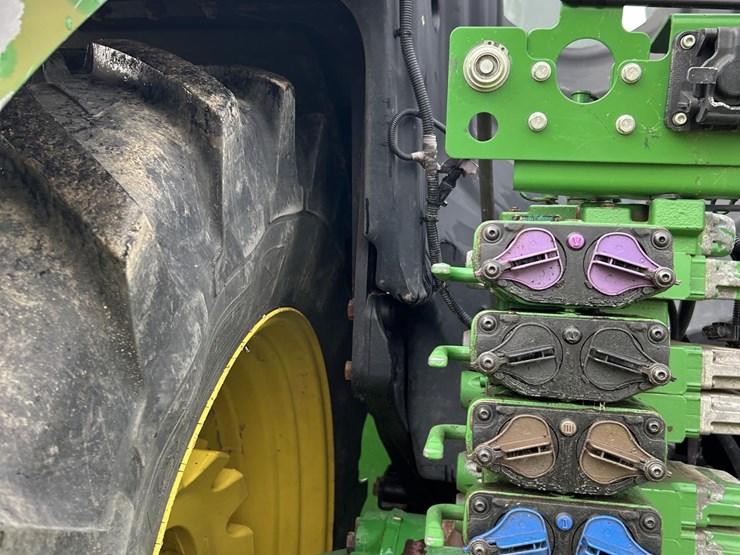 2017-john-deere-9620r-image-25
