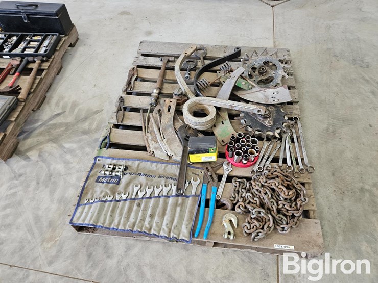 pallet-of-misc.-tools,-parts,-&-fasteners-image-6