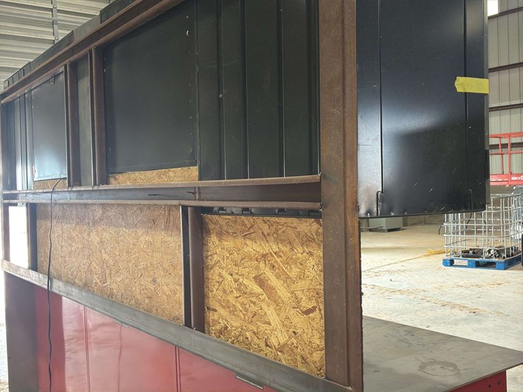 toolbox-w/-call-cabinets-image-17