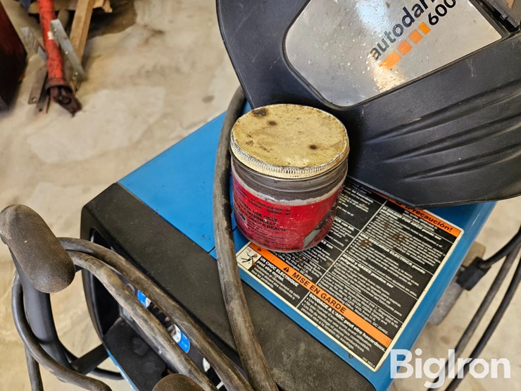 miller-millermatic-212-autoset-mig-welder-image-9