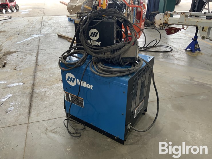 miller-gold-star-302-stick-welder-image-7