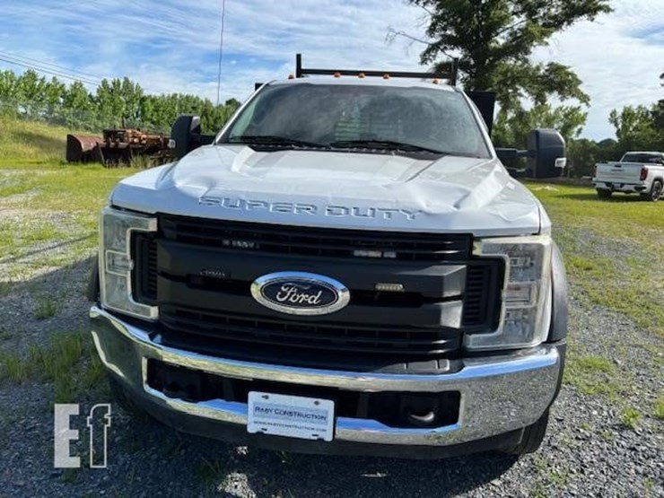 2017-ford-f450-image-2