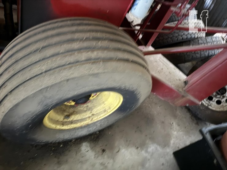 new-holland-355-image-20