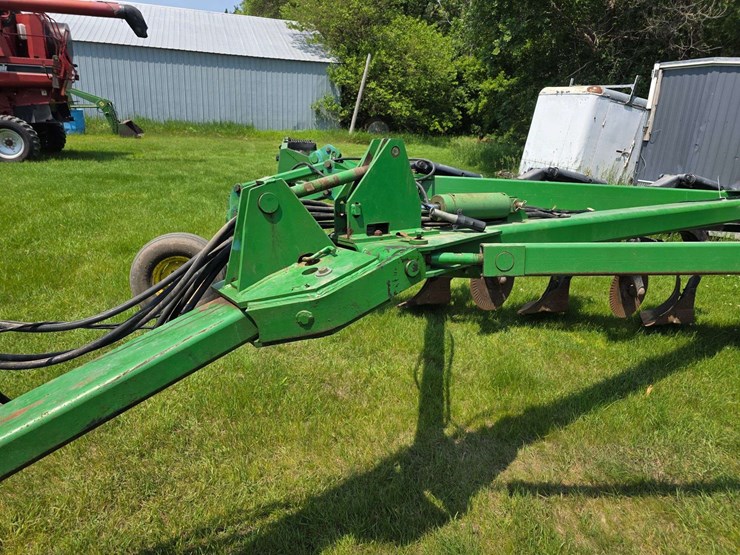 john-deere-3710-image-23