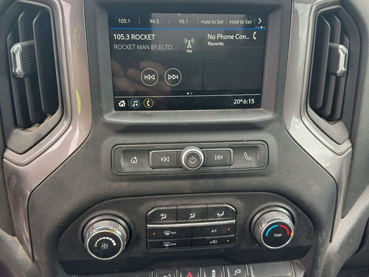 2019-chevrolet-silverado-1500-image-17