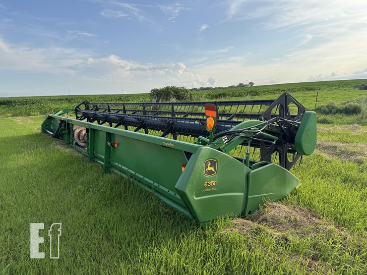 2010-john-deere-635f-image-3