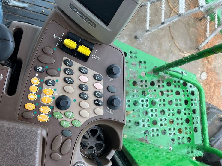 2011-john-deere-9770-sts-image-71