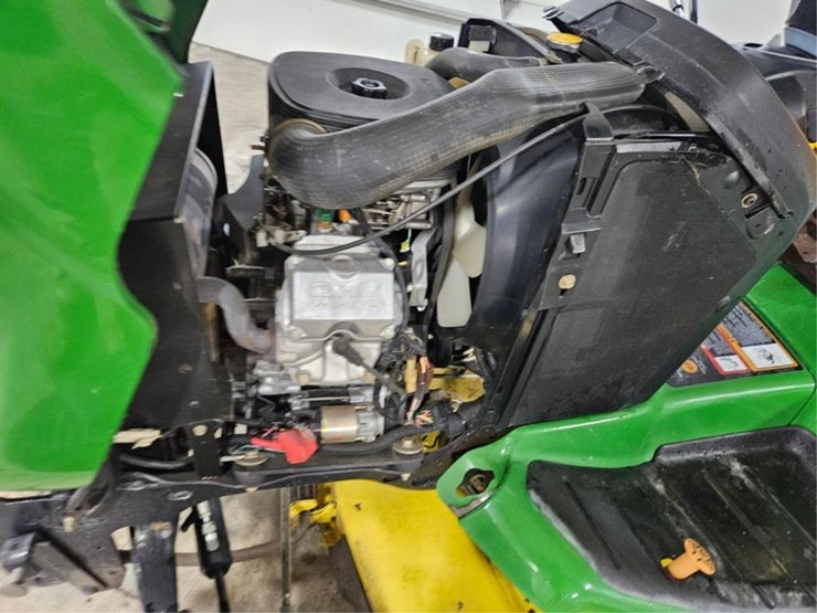 john-deere-x485-image-9