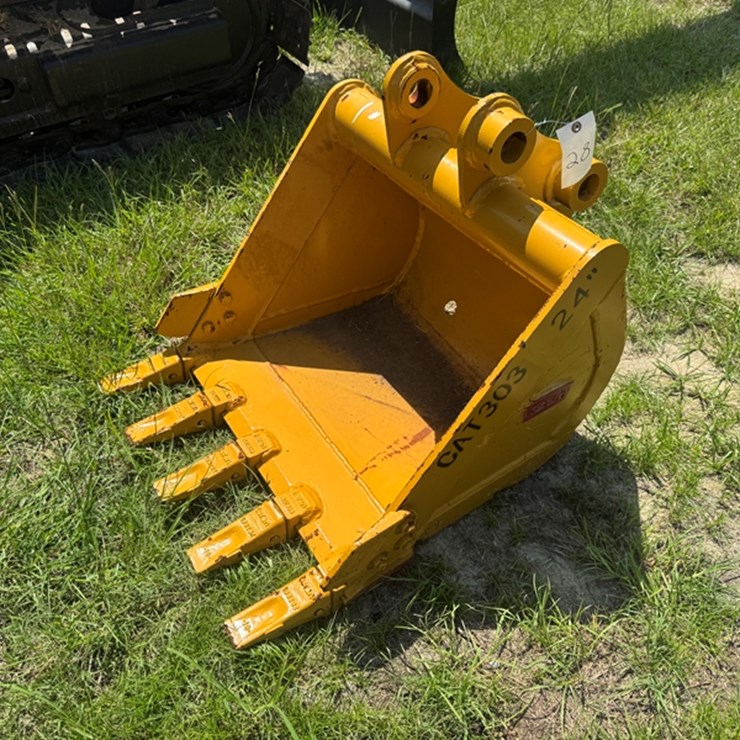 TERAN 24" CAT303 EXCAVATOR BUCKET