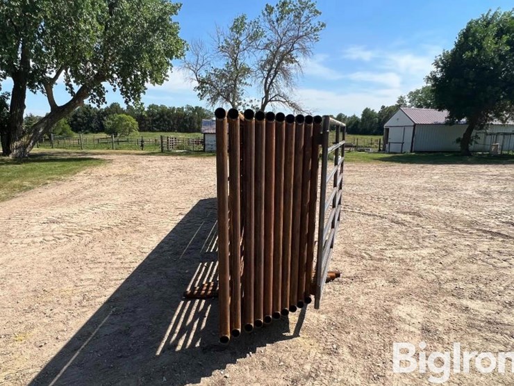 24'-freestanding-livestock-panels-w/gate-image-4