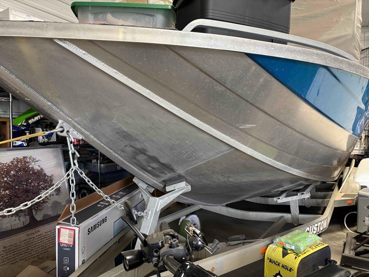 custom-weld-white-water-special-boat-image-2