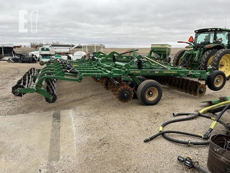 2022-great-plains-ht1100-30-image-18