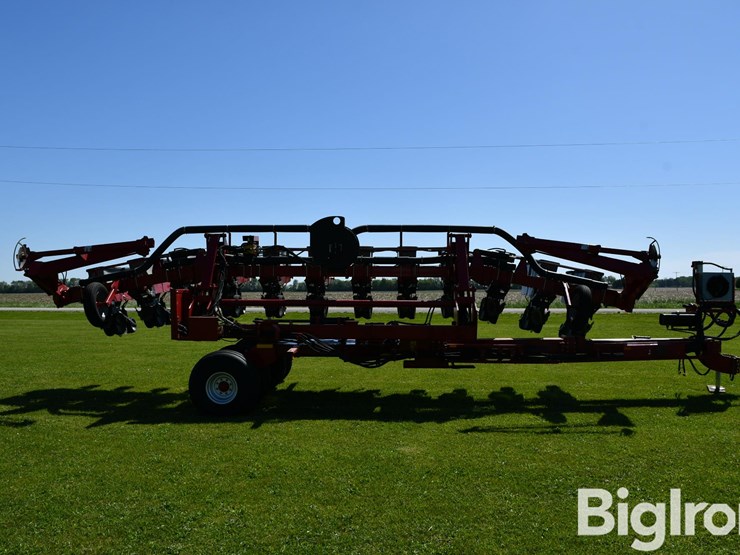 case-ih-1200-image-4