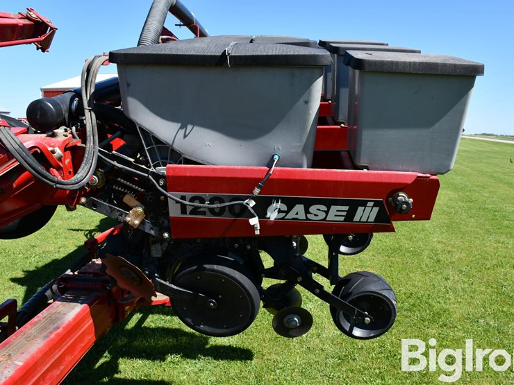 case-ih-1200-image-12