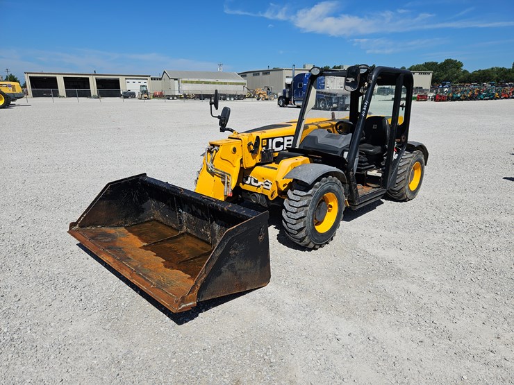2020-jcb-505-image-1