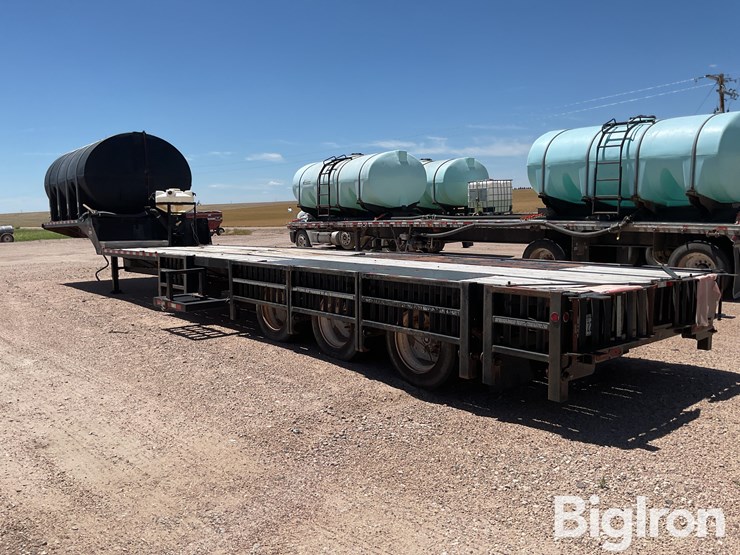 2013-b-b-tri/a-drop-deck-sprayer-trailer-image-8