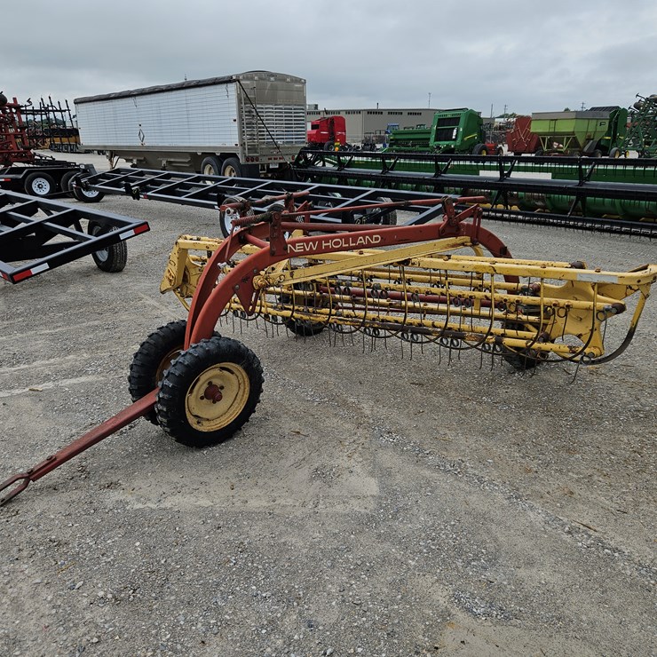 NEW HOLLAND 258