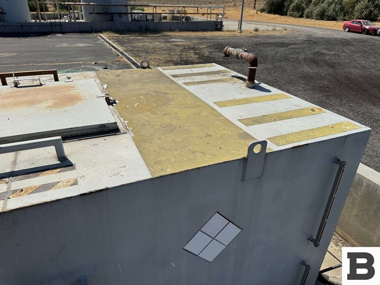 3,000-gallon-liquid-storage-tank-image-9