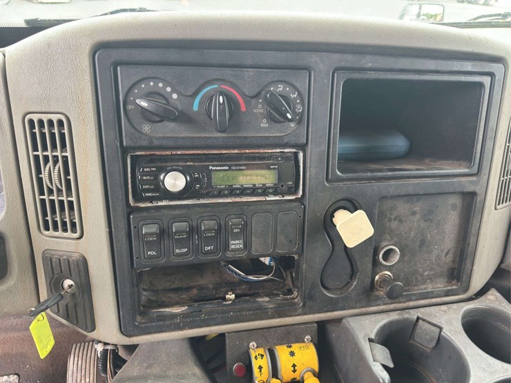 2012-international-durastar-4400-image-21