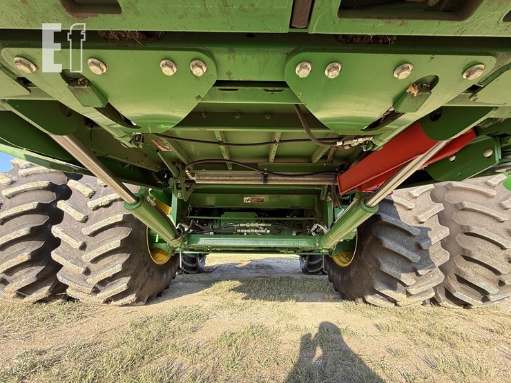 2021-john-deere-s780-image-12