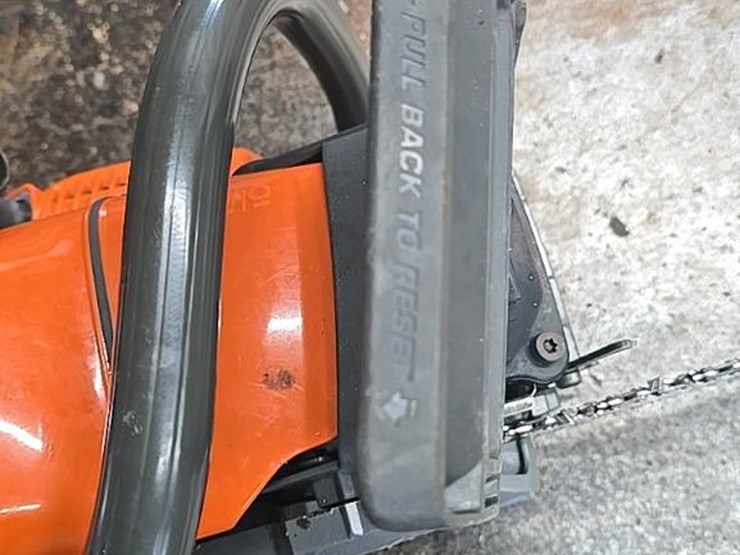#100-•-2023-husqvarna-550-xp-chain-saw-image-18