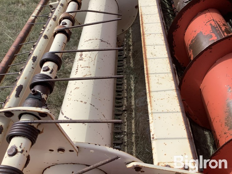 hesston-6600-image-20