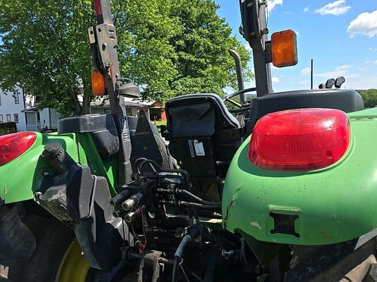 2005-john-deere-5320-image-16