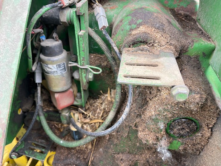 john-deere-6950-image-10