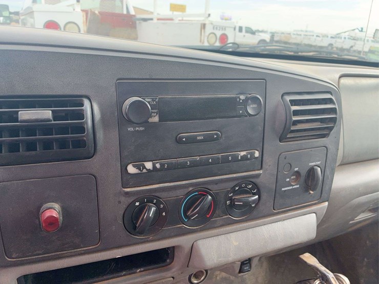 2005-ford-f350-image-12