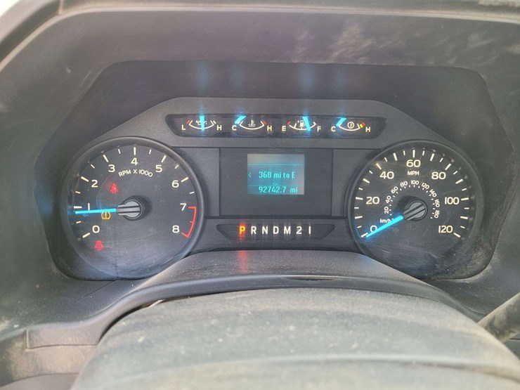2018-ford-f150-xl-image-12