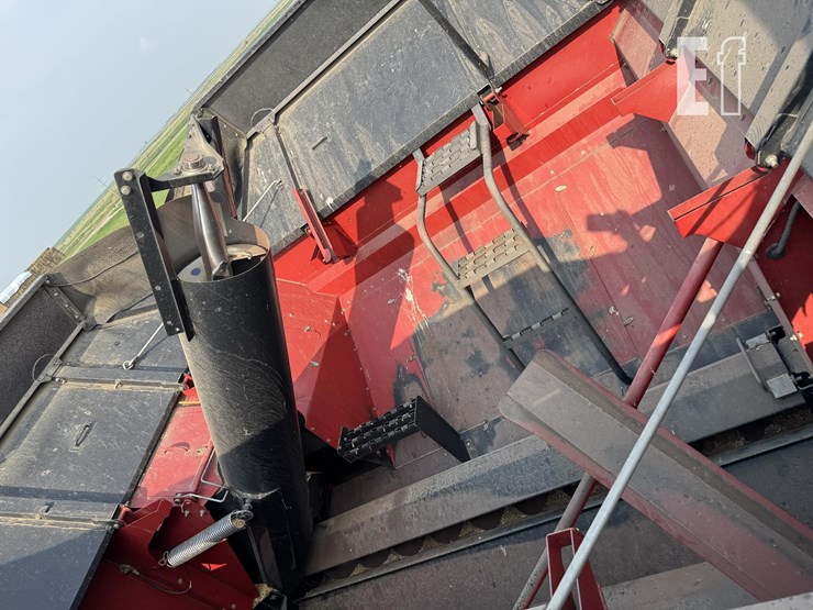 2008-case-ih-8010-image-32
