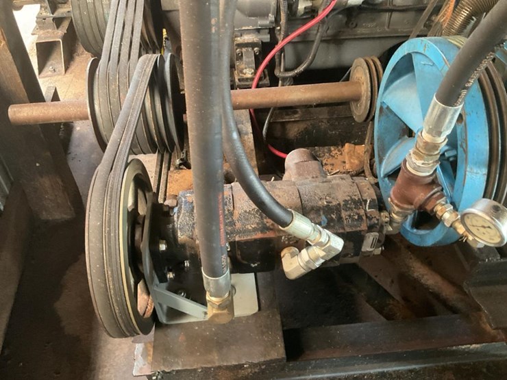 #122-•-hydraulic-lines,-pumps-and-tank-image-10