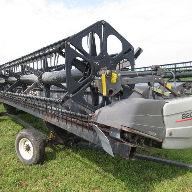 AGCO 8200