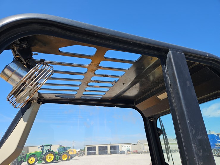 2020-jcb-505-image-7