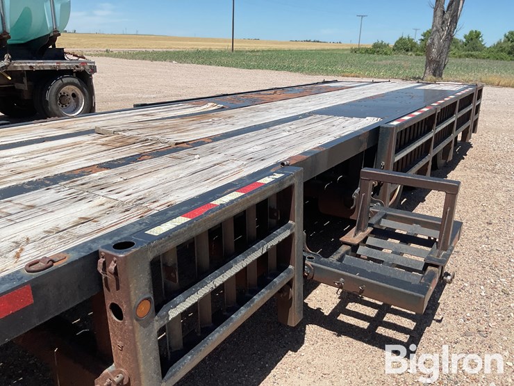 2013-b-b-tri/a-drop-deck-sprayer-trailer-image-16