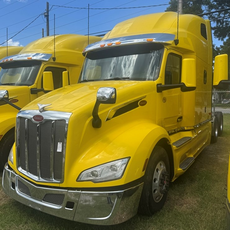 2023 PETERBILT 579