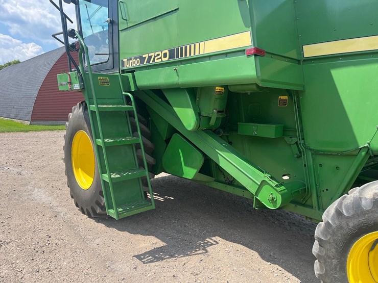 1982-john-deere-7720-image-8