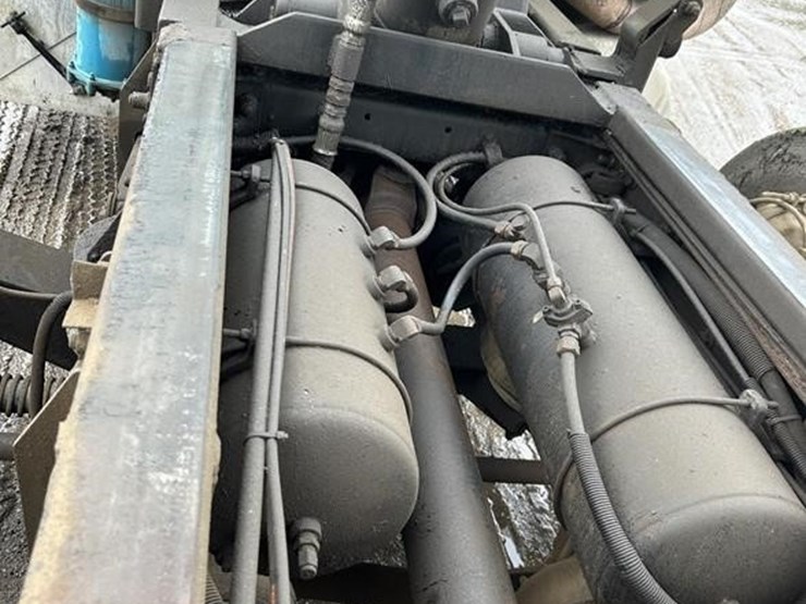 1997-peterbilt-357-image-30