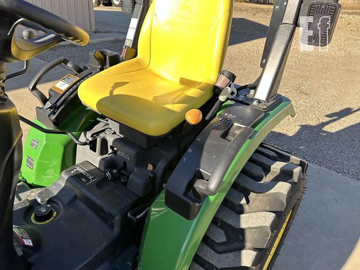 2015-john-deere-2025r-image-17