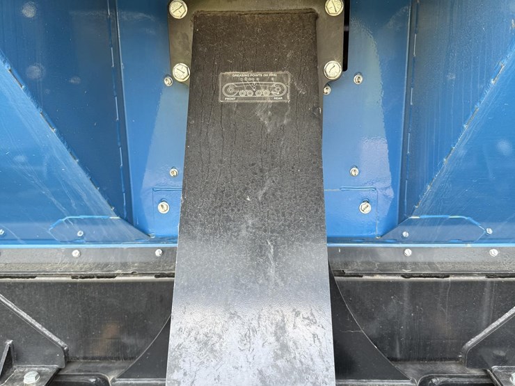 2020-kinze-1305-image-26