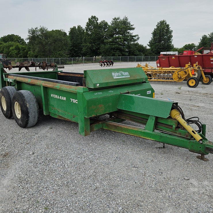 #201888 • 2011 Pik-rite 790 Manure Spreader