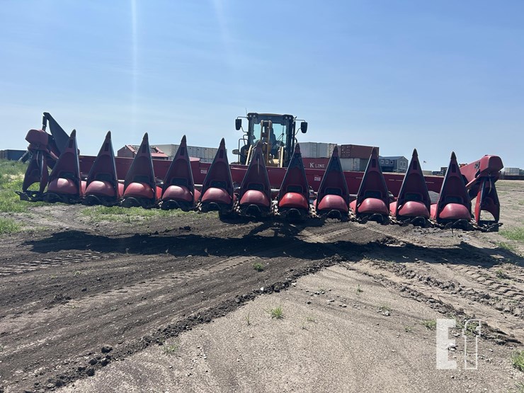 case-ih-2412-image-2