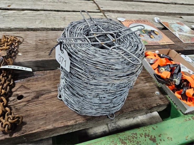 #371-•-roll-of-barb-wire-image-1