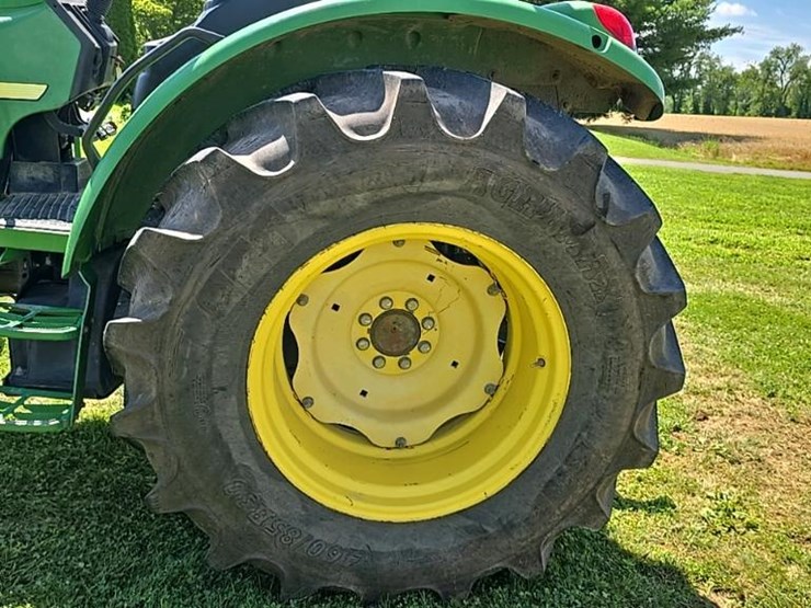 2005-john-deere-5320-image-25