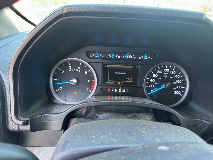 2017-ford-f350-xlt-image-19