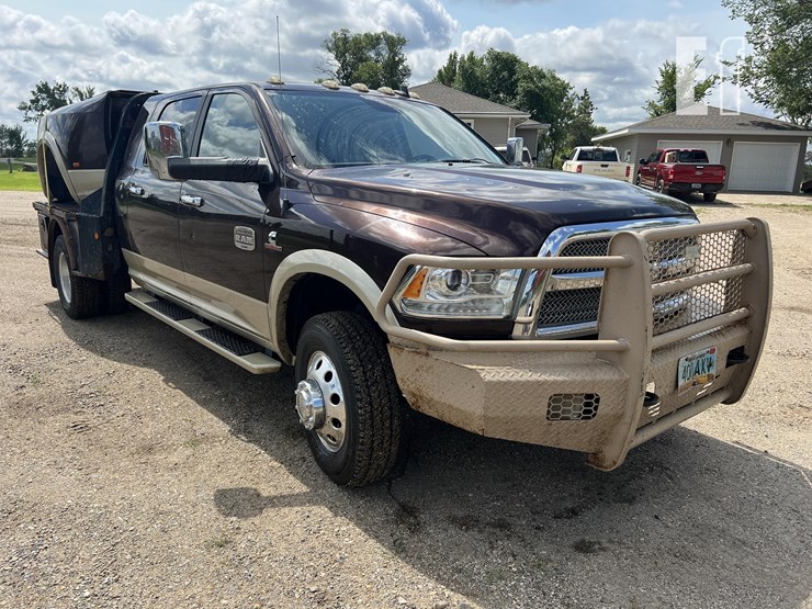2015-ram-3500-laramie-longhorn-image-7